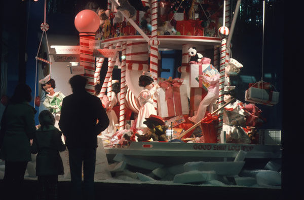 Shoppers gaze at Stix, Baer & Fuller window in 1974